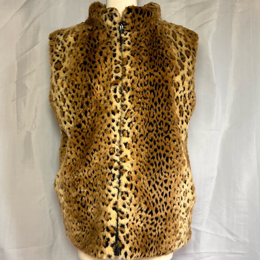 SOLD 10/6 Faux Fur Cheetah Heavy Reversible Zip Up Vest